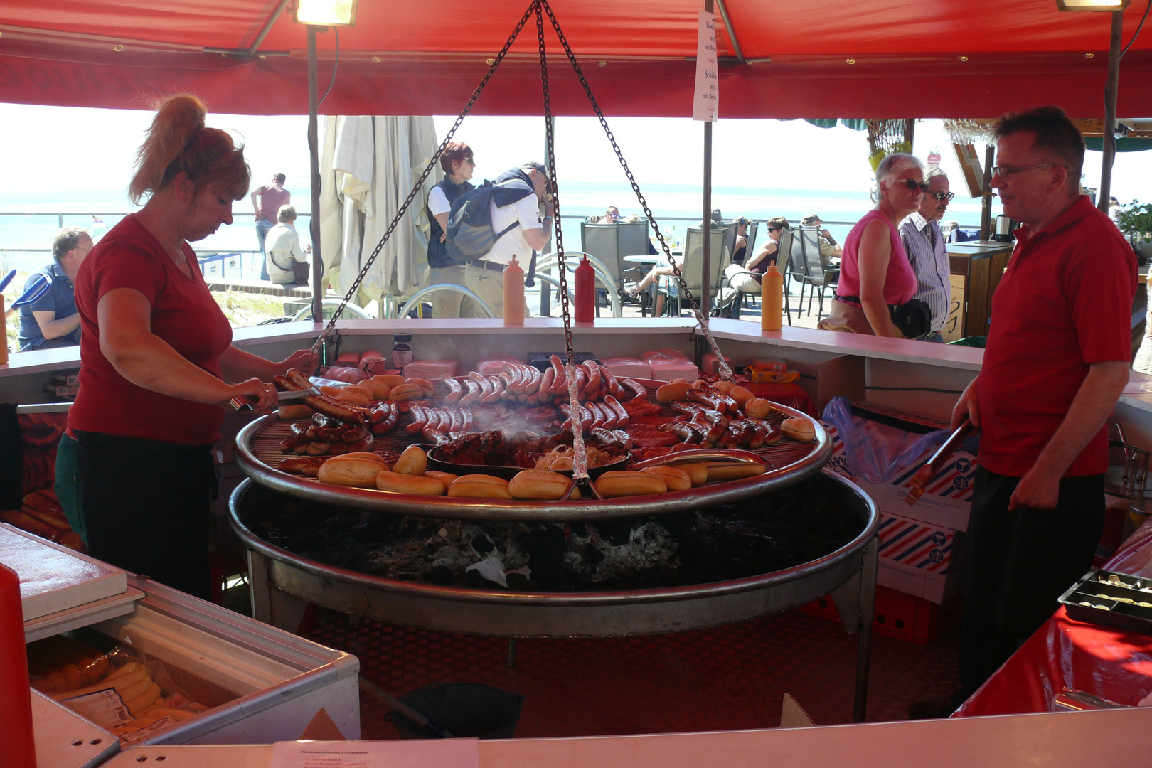 Borkum / Weinfest 2015 / Auch der Hunger kann hier gestillt werden