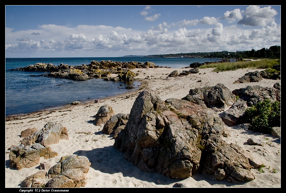 Bornholm, Sandkås, Felsenstrand mit Blick auf Tejn - Bornholm, Sandkås, rocky beach