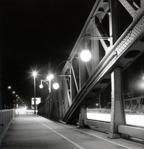 Bornholmer Brücke bei Nacht, Berlin-Prenzlauer Berg