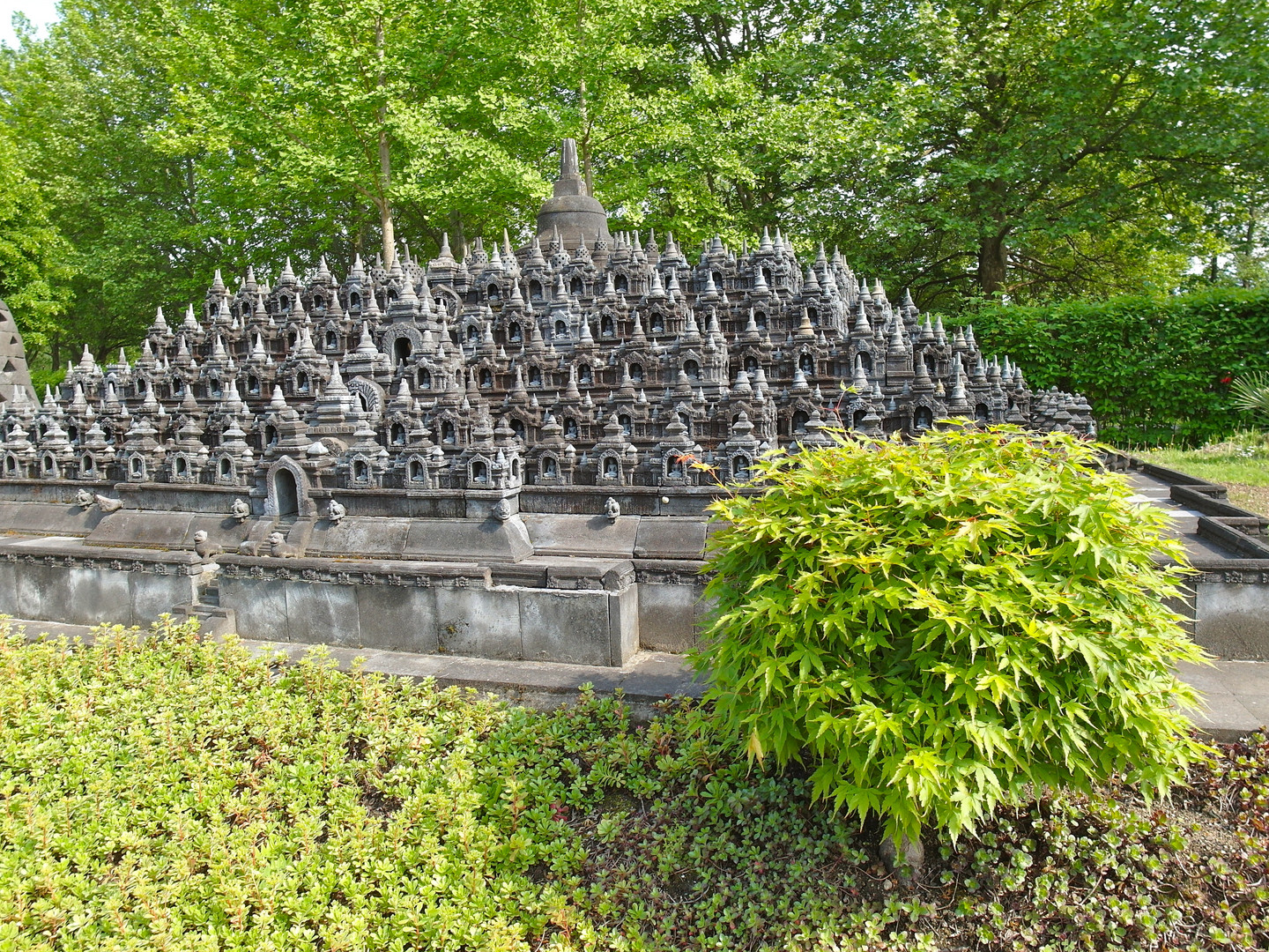 Borodur-Tempel im Minimundus (Magelan - Indonesien)