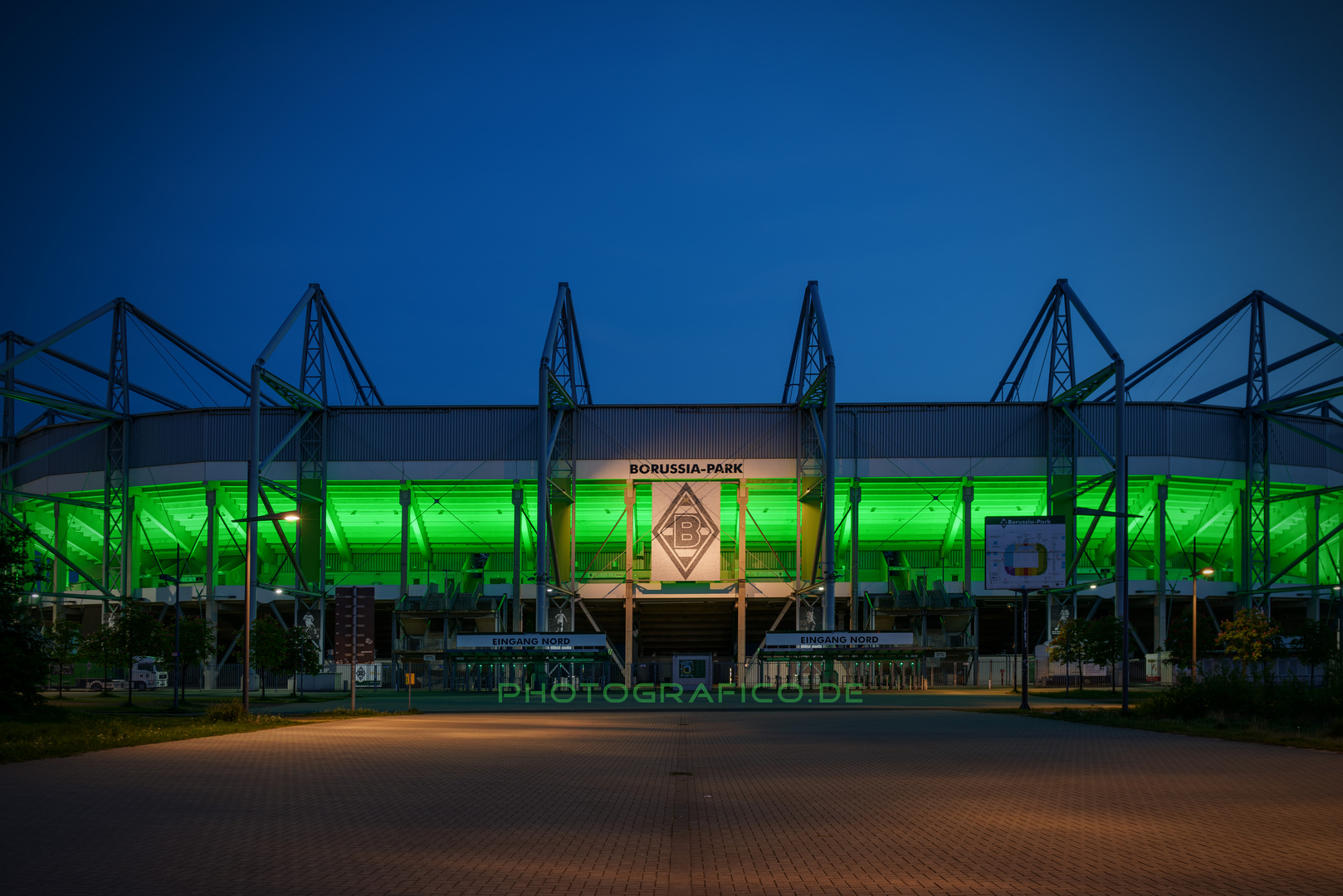 Was Kostet Eine Vip Loge Im Borussia Park www.fotocommunity.de