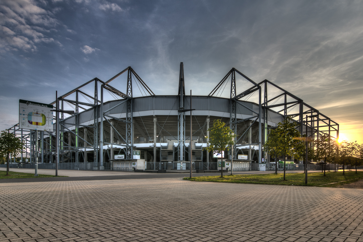 BORUSSIA-PARK_03