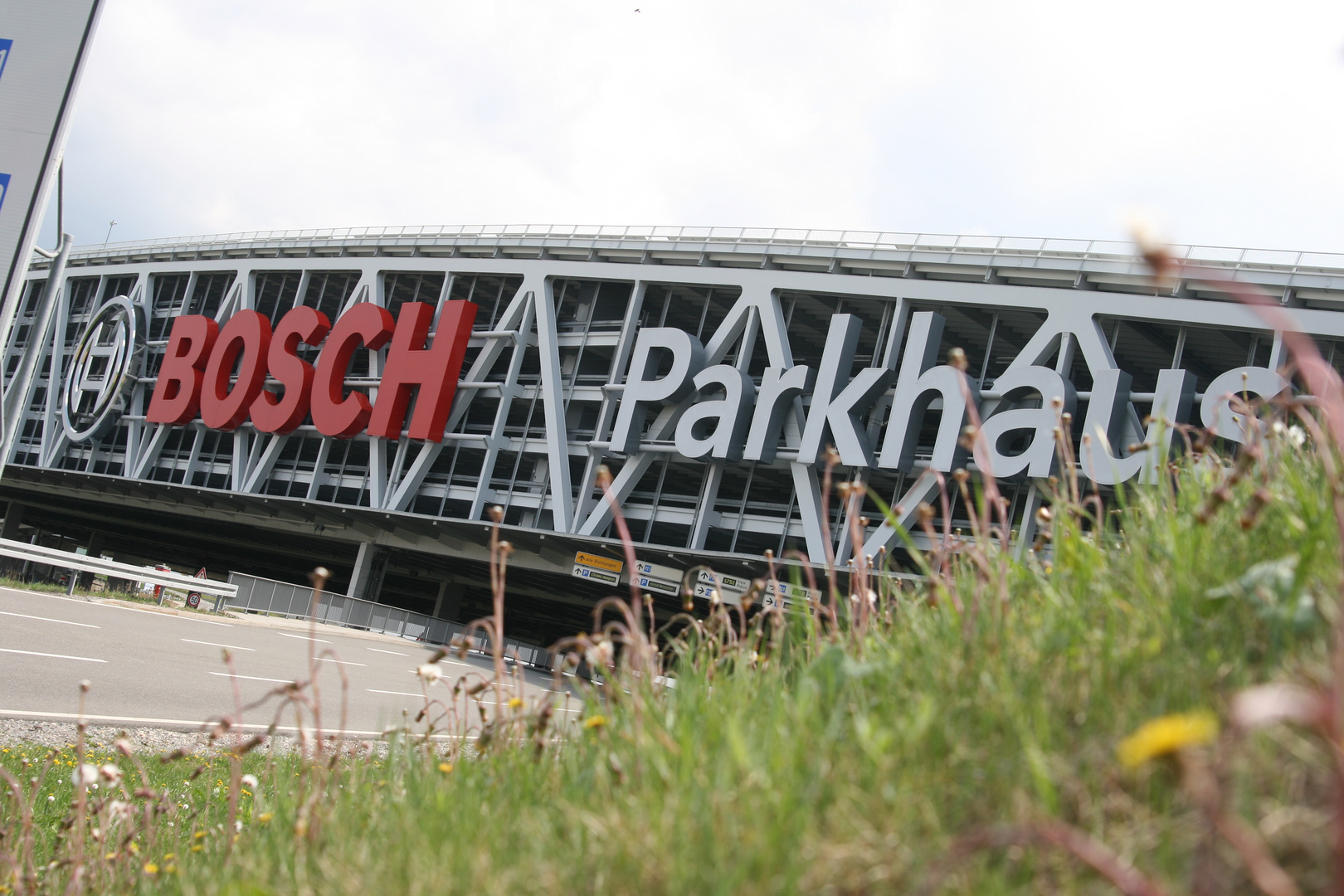 Bosch Parkhaus neue Messe Stuttgart