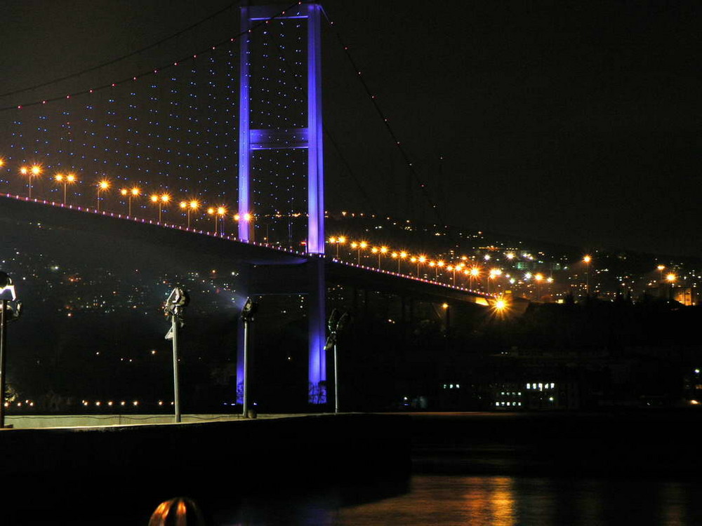 Bosporus-Brücke Nachts 2