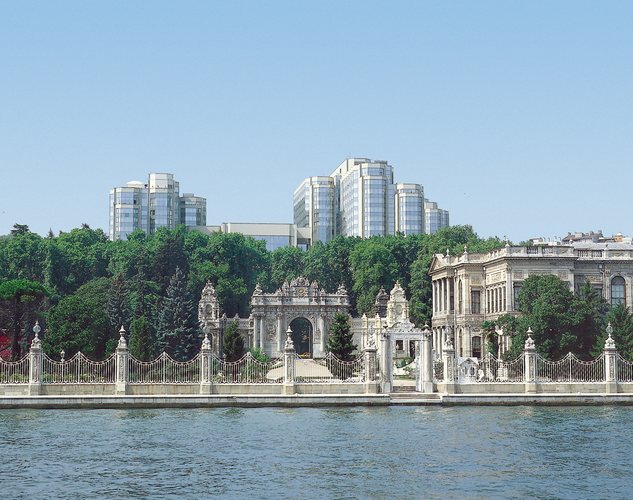 Bosporustor Dolmabahce Palast - Istanbul