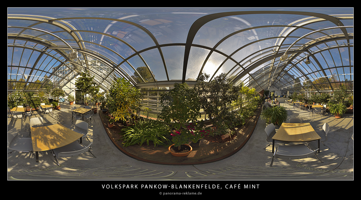 Botanischer Volkspark Pankow-Blankenfelde. Café Mint im Gewächshaus.