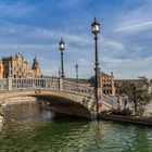 Bote bajo el puente