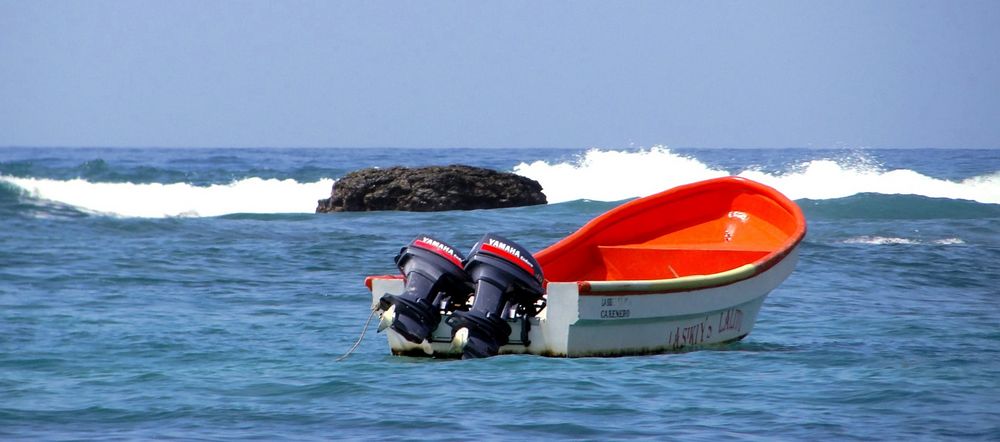 Bote en el mar...