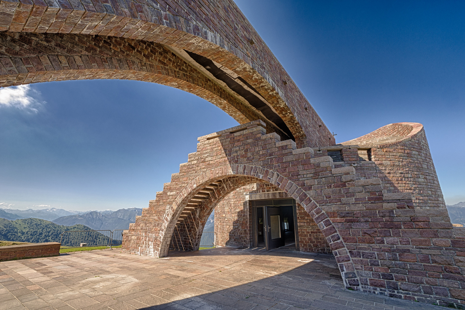 Botta Kirche auf dem Monte Tamaro 1