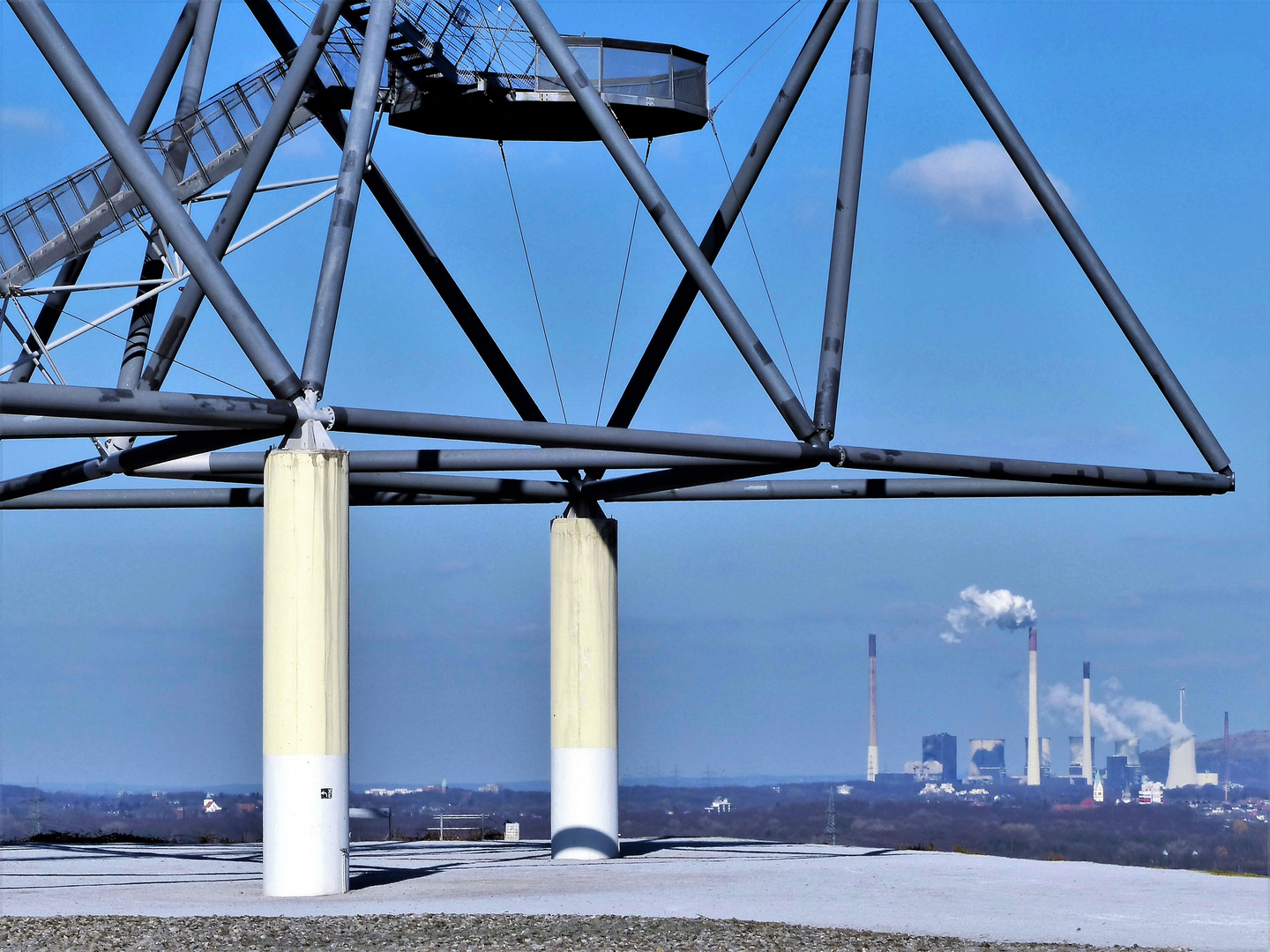  Bottrop Batenbrockhalde Tetraeder