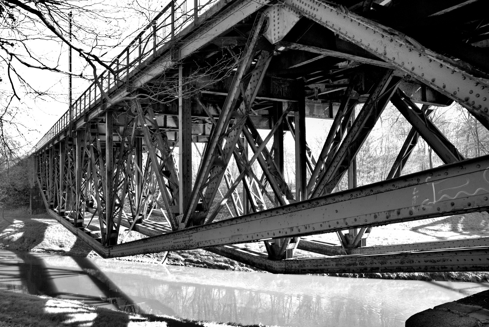 Bottrop Emscher Eisenbahnbrücke RAW bc 31.03.2020 (13) -1