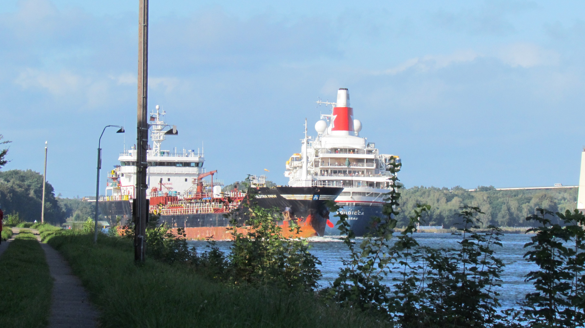 Boudicca & Falstria Swan  - Audorfer See / Kiel Canal 2019