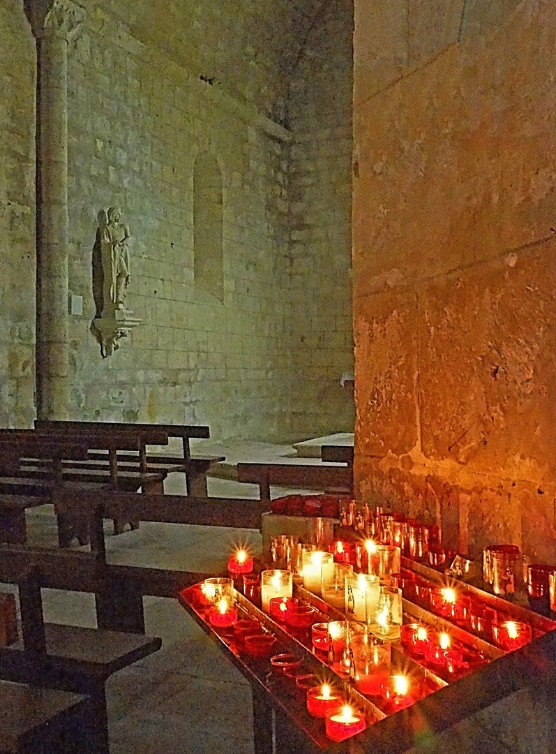 Bougies et veilleuses à vœux et prière