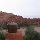 Bouilloire avant l'orage sur la rive de l'Oued