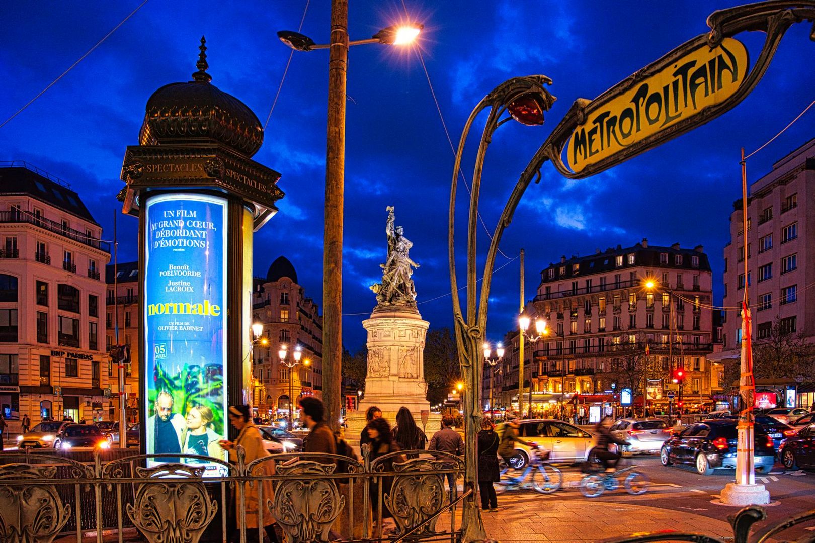 Boulevard de Clichy, Paris