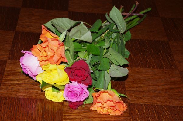 Bouquet de fleurs sur une table