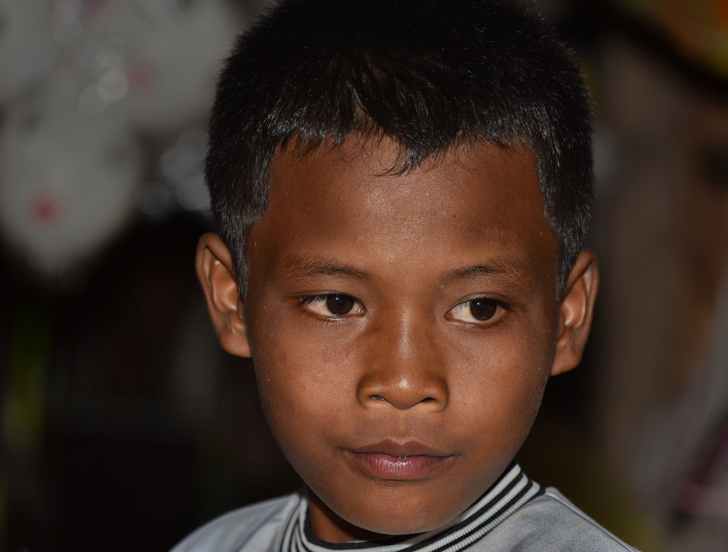 boy from Lolei Temple