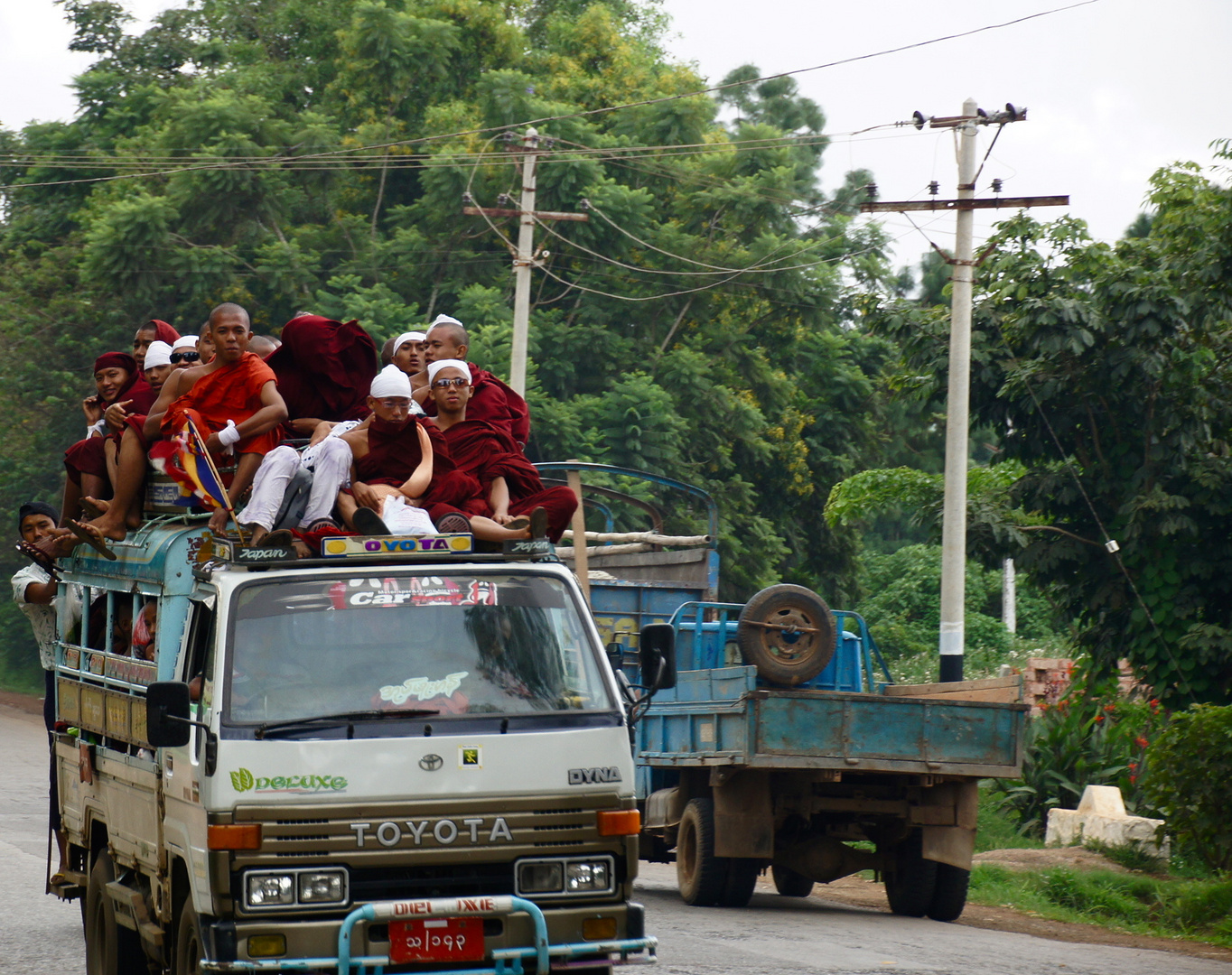 boy group, kalaw, burma 2011