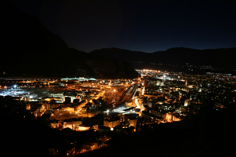 Bozen bei Nacht