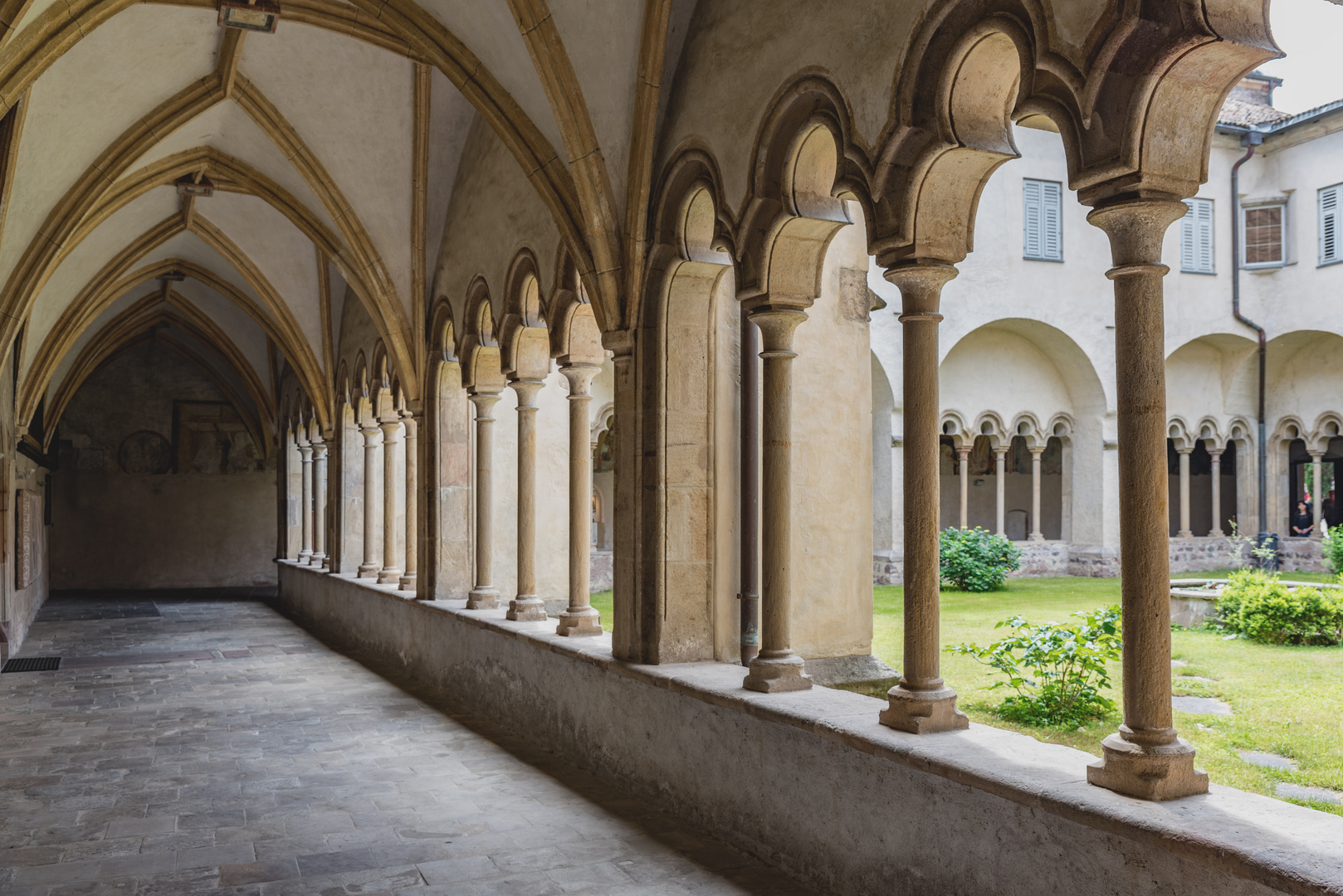 Bozen_Franziskanerkloster mit Kreuzgang