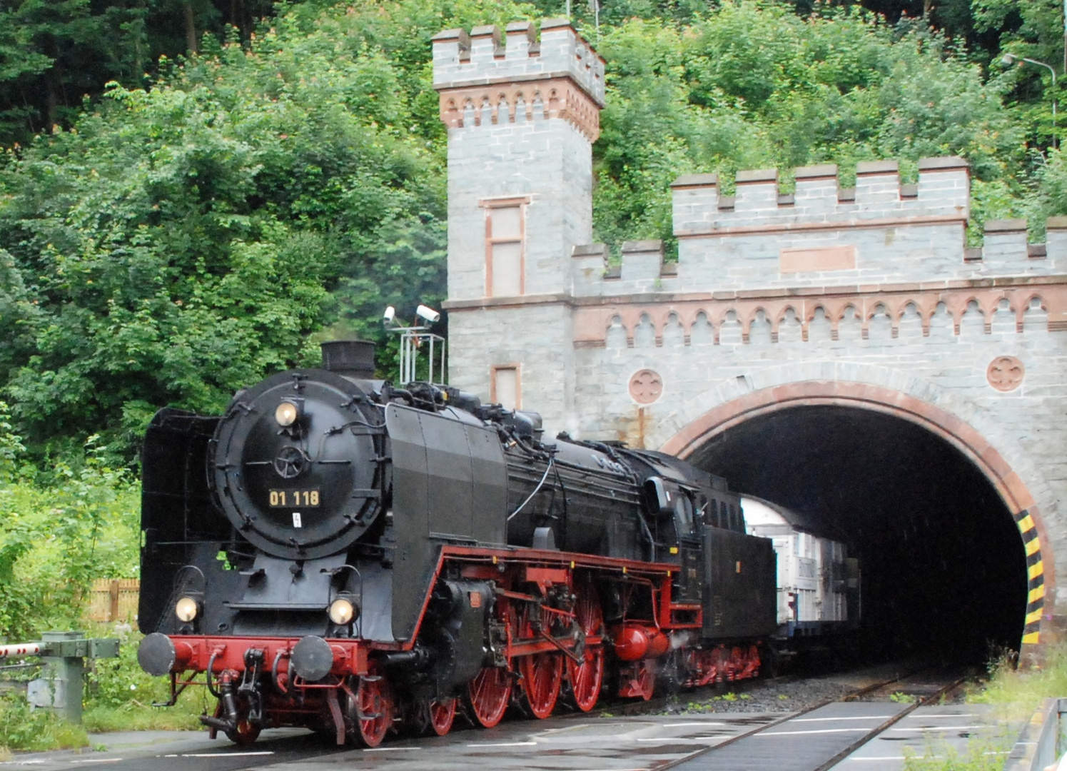 BR 01 118 auf Sonderfahrt im Taunus