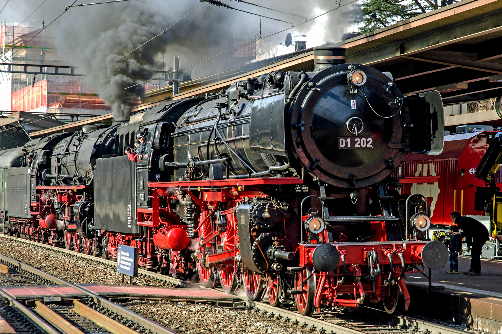 BR 01 202 und BR 12 066-7 Bellinzona 07.03.2015