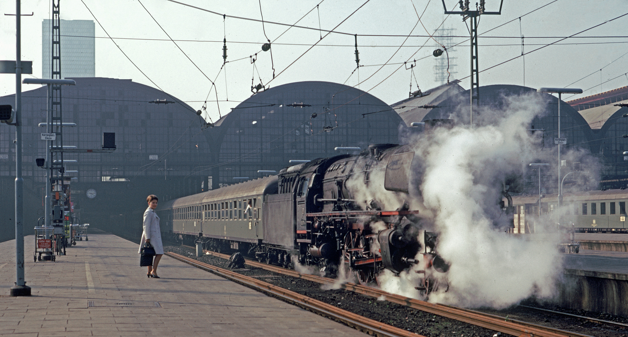 BR 012 077-4  Hamburg Altona 1971