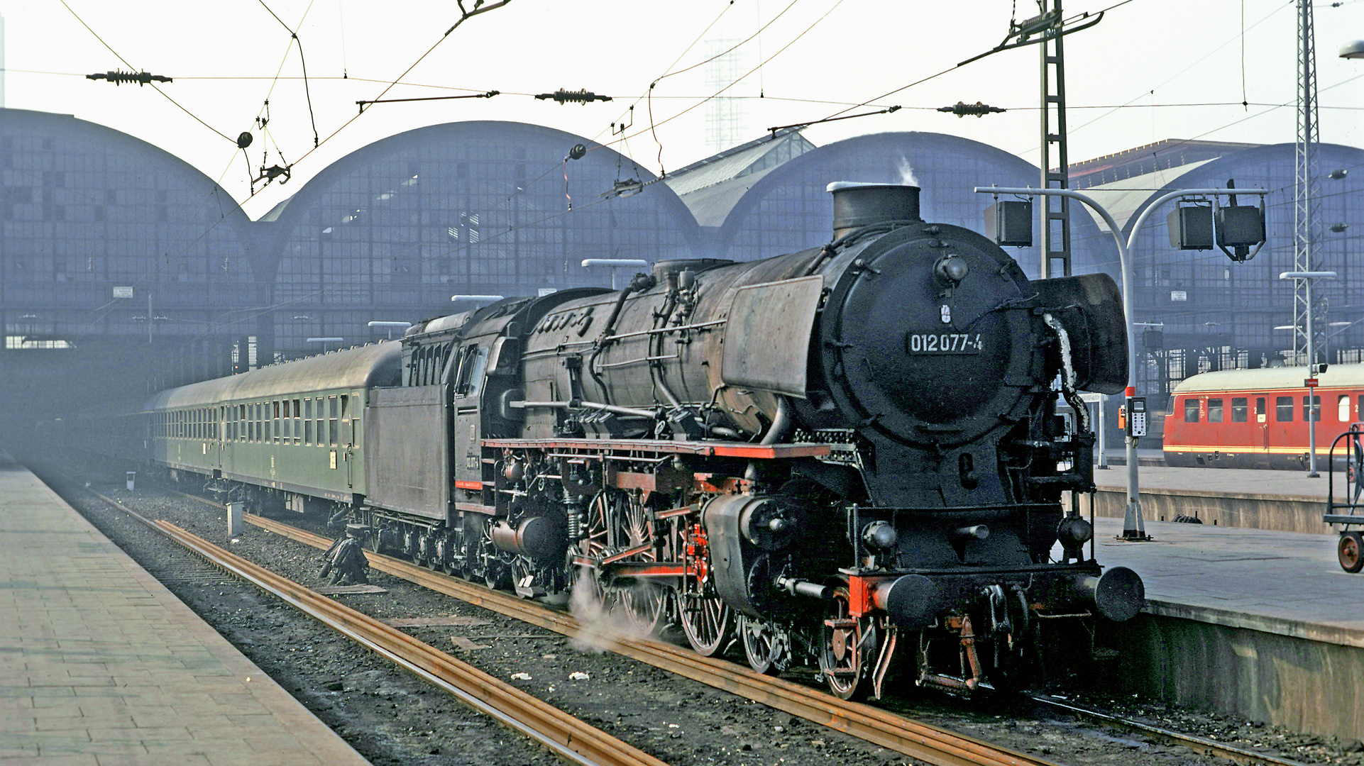 BR 012 077  DB Hamburg  Sept. 1971 