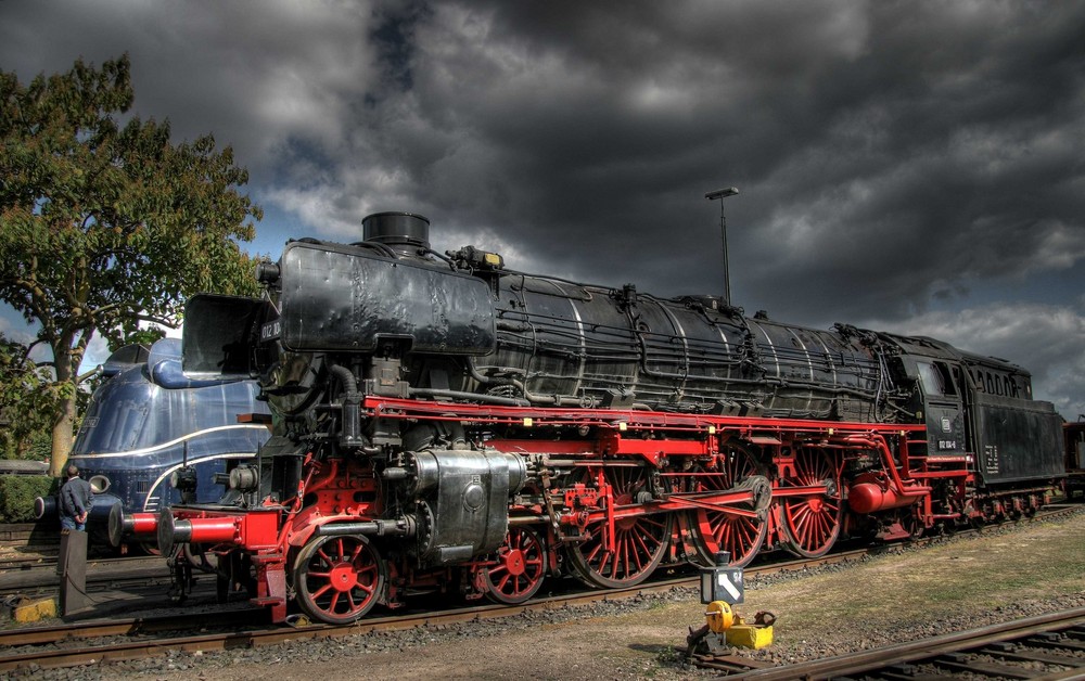 BR 012 1046 im Bw Heilbronn Foto & Bild historische eisenbahnen