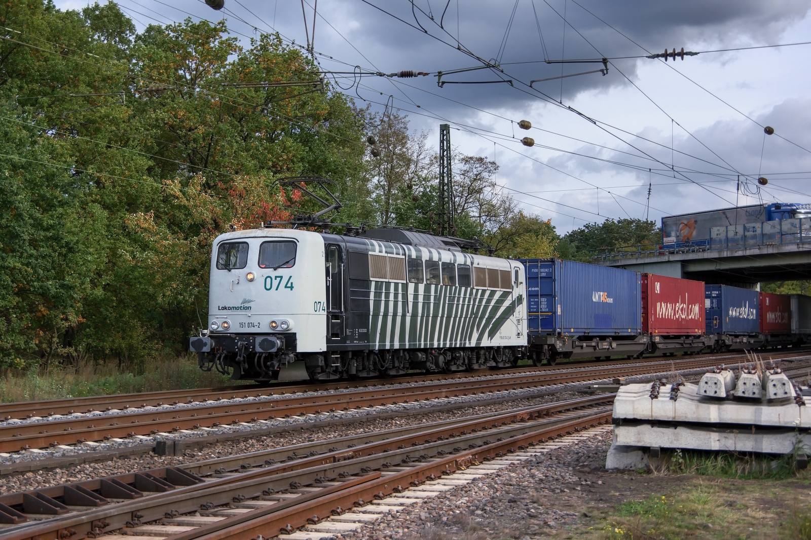 BR 151 074 Locomotion 074 - Containerzug