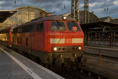 BR 218 im Bahnhof von Frankfurt