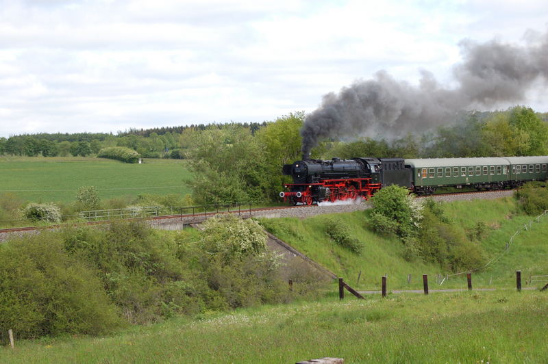 BR 41 360 Steigungsanfahrt auf Bahnhof Schmidtheim