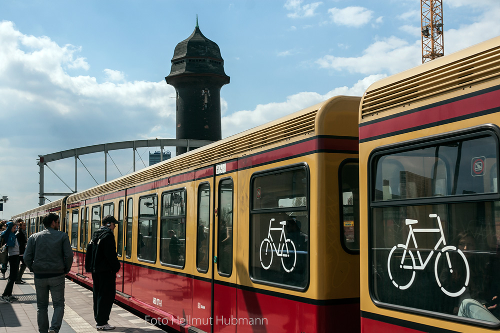 BR 480 MIT BLICK ZUM WASSERTURM