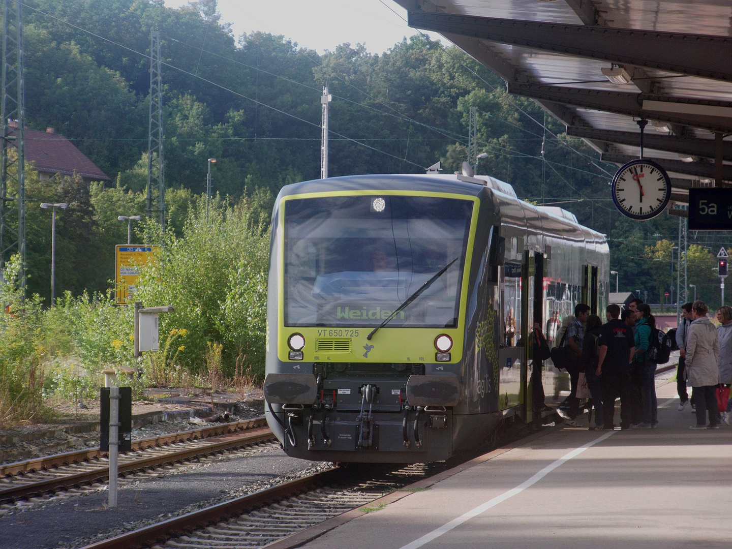 BR 650 Regiuo Shutlle von Agilis wartet in Coburg