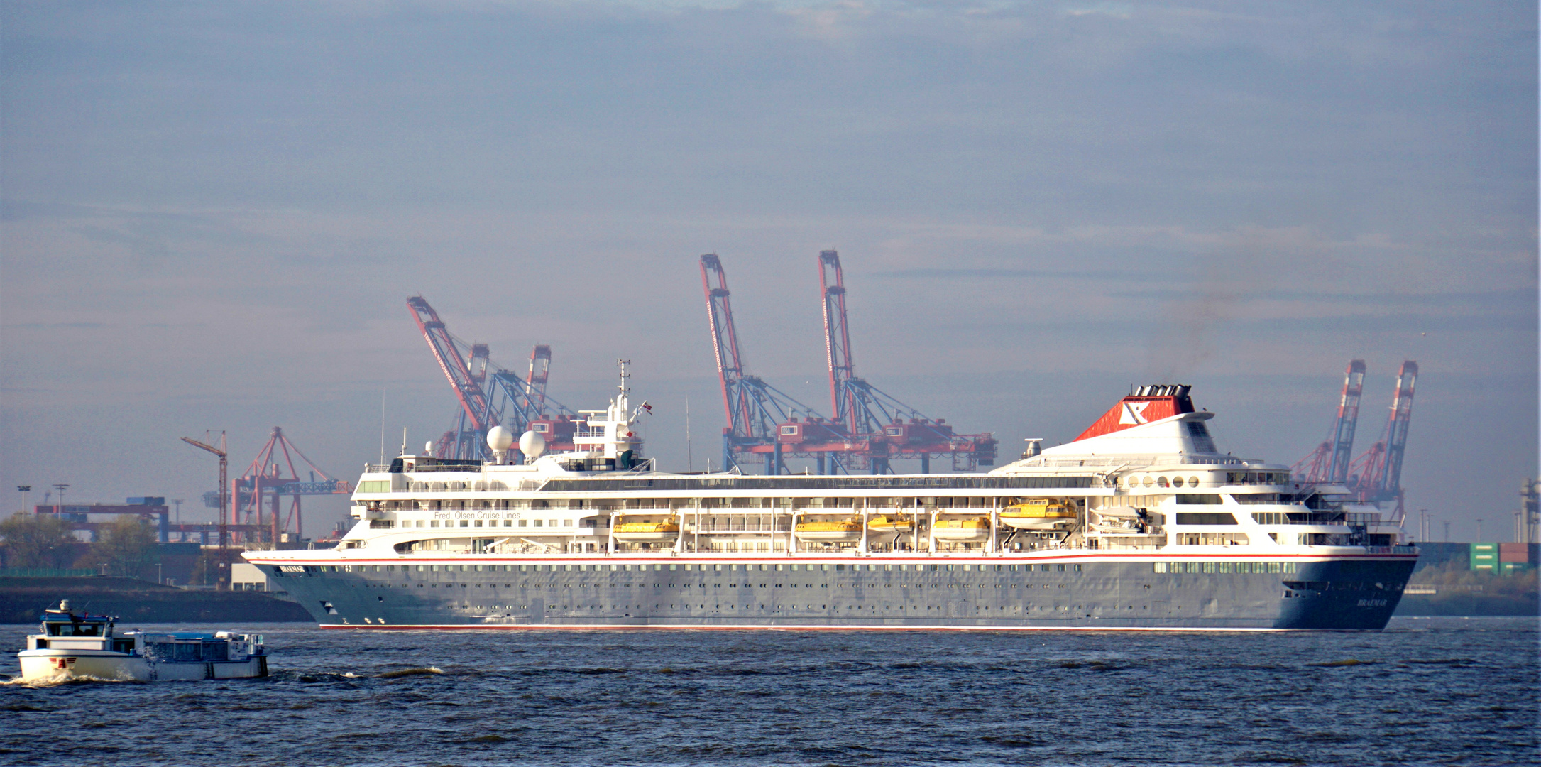 Braemar verlässt Hamburg