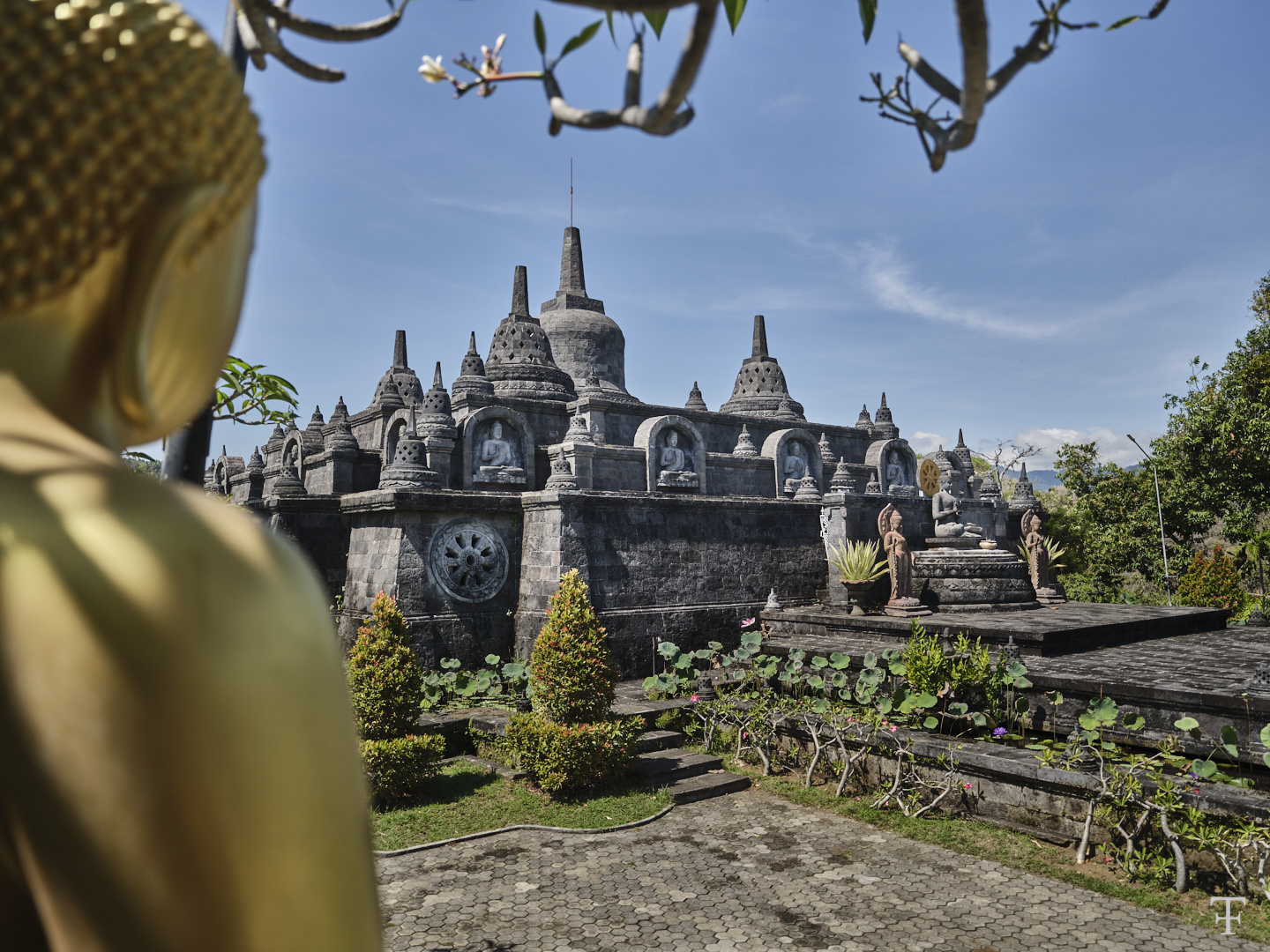 Brahmavihara Arama -größtes buddhistisches Kloster auf Bali