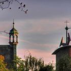 Braker Türme - Anker der Marienkirche hinter der Bahnhofslaterne