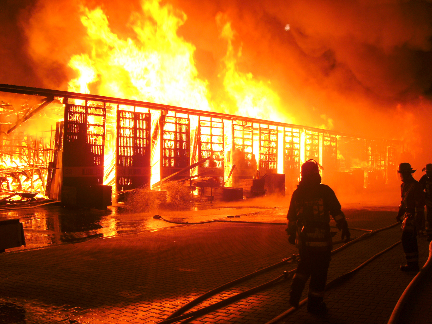 Brand einer Holzhandlung in Lüneburg