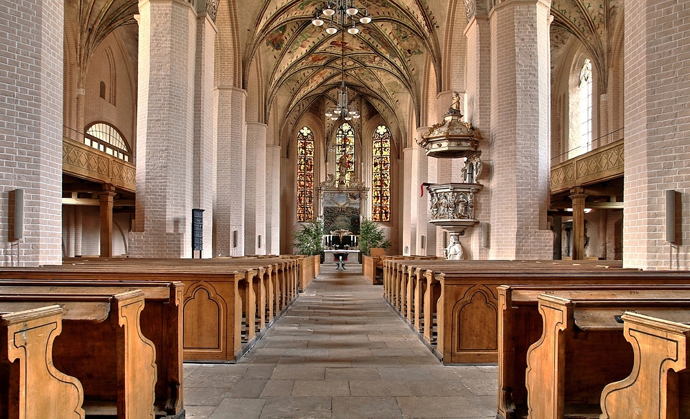 Brandenburger Kirchen,- Blick in die evangl. Kirche Herzberg/Elster.