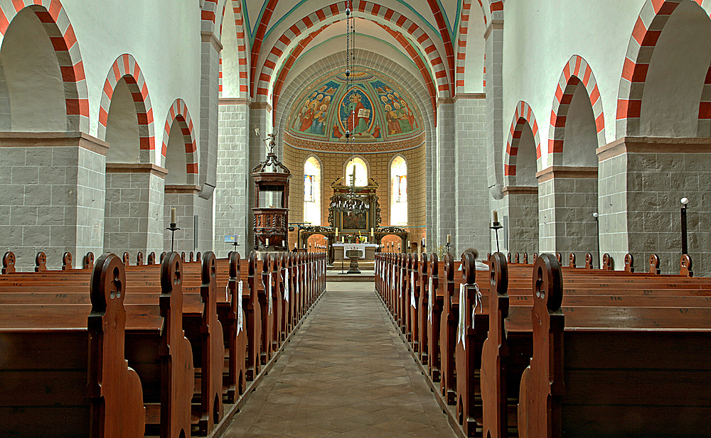 Brandenburger Klöster,- ... Blick in die Klosterkirche Zinna.