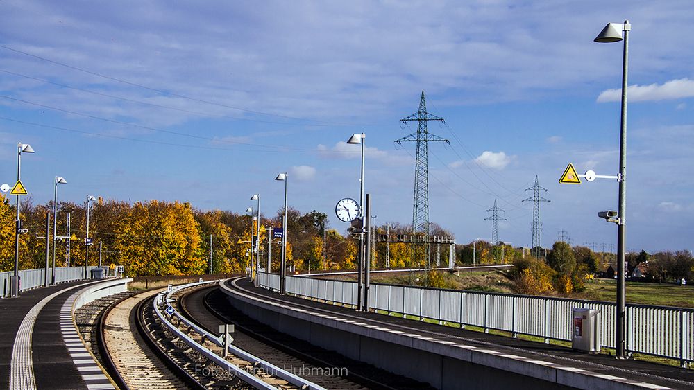 BRANDENBURGER LANDSCHAFT MIT VERSCHIEDENEN ZEITZEICHEN