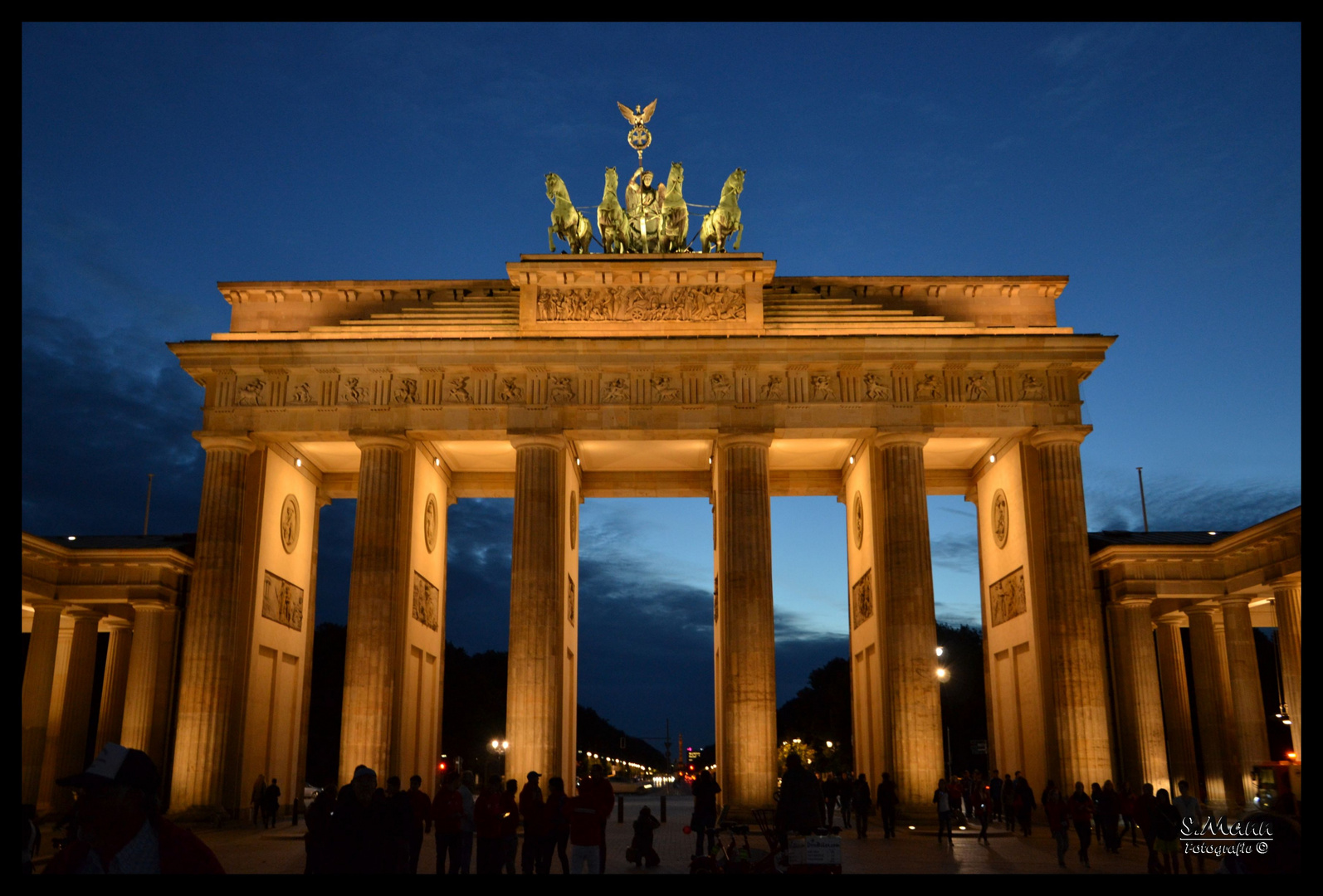 Brandenburger Tor by night