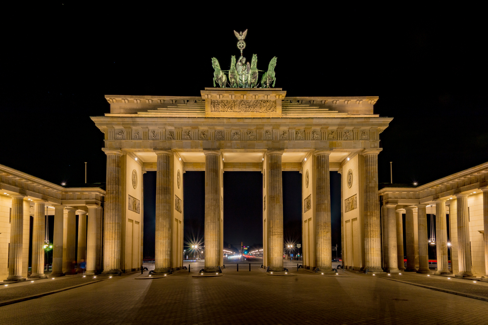 Brandenburger Tor in einer ruhigen Nacht