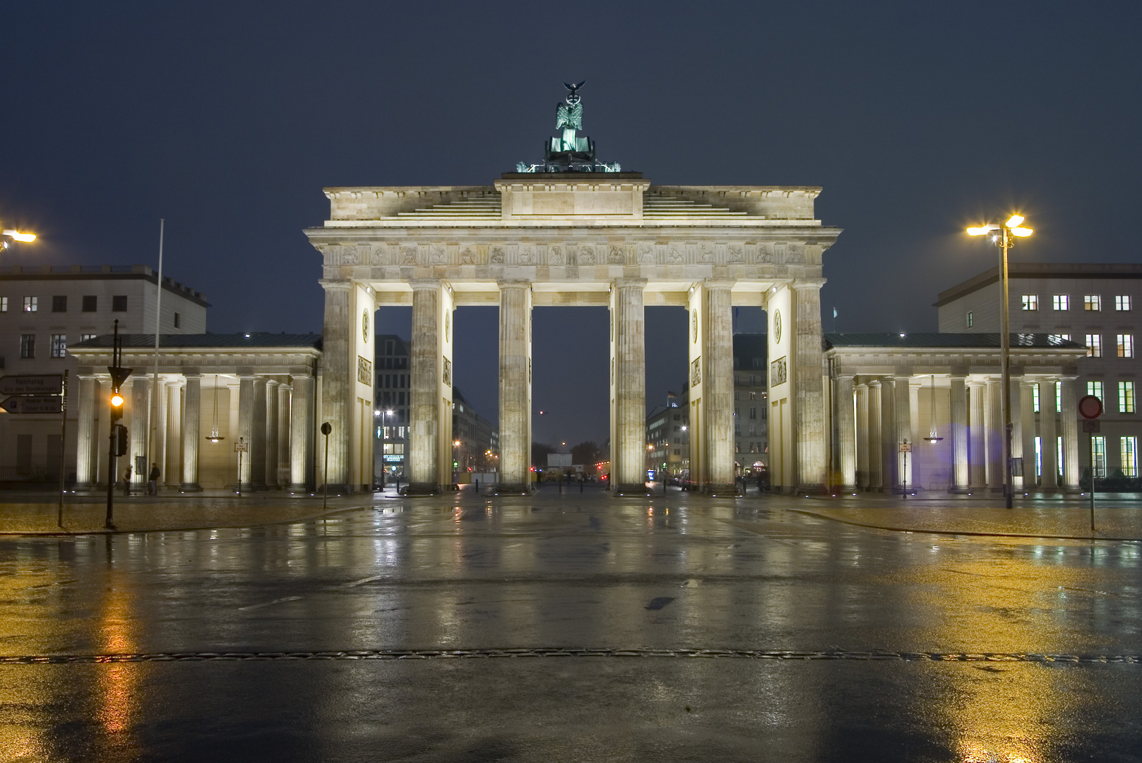 Brandenburger Tor nach dem Regen