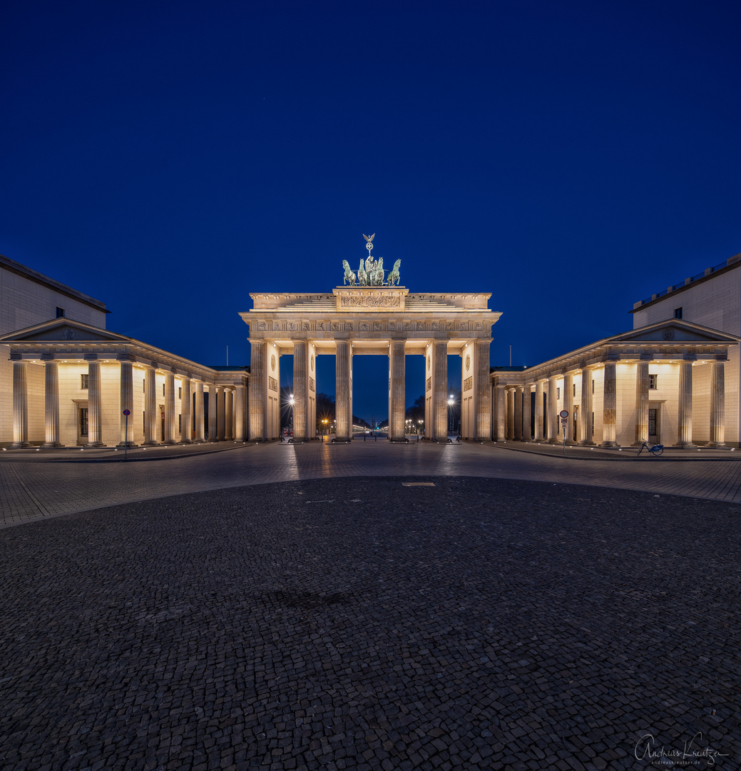 Brandenburger Tor zur blauen Stunde