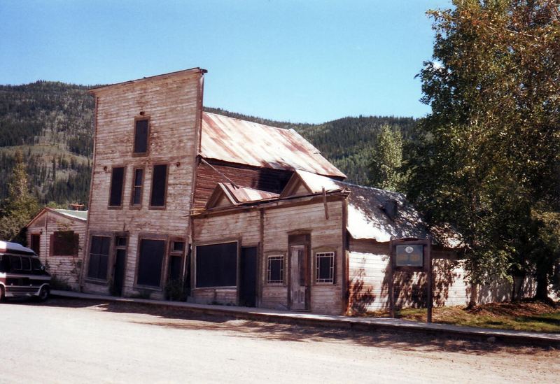 Brandnew Home in Dawson City