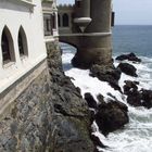 Brandung am Castillo Wulff in Viña del Mar (Chile)