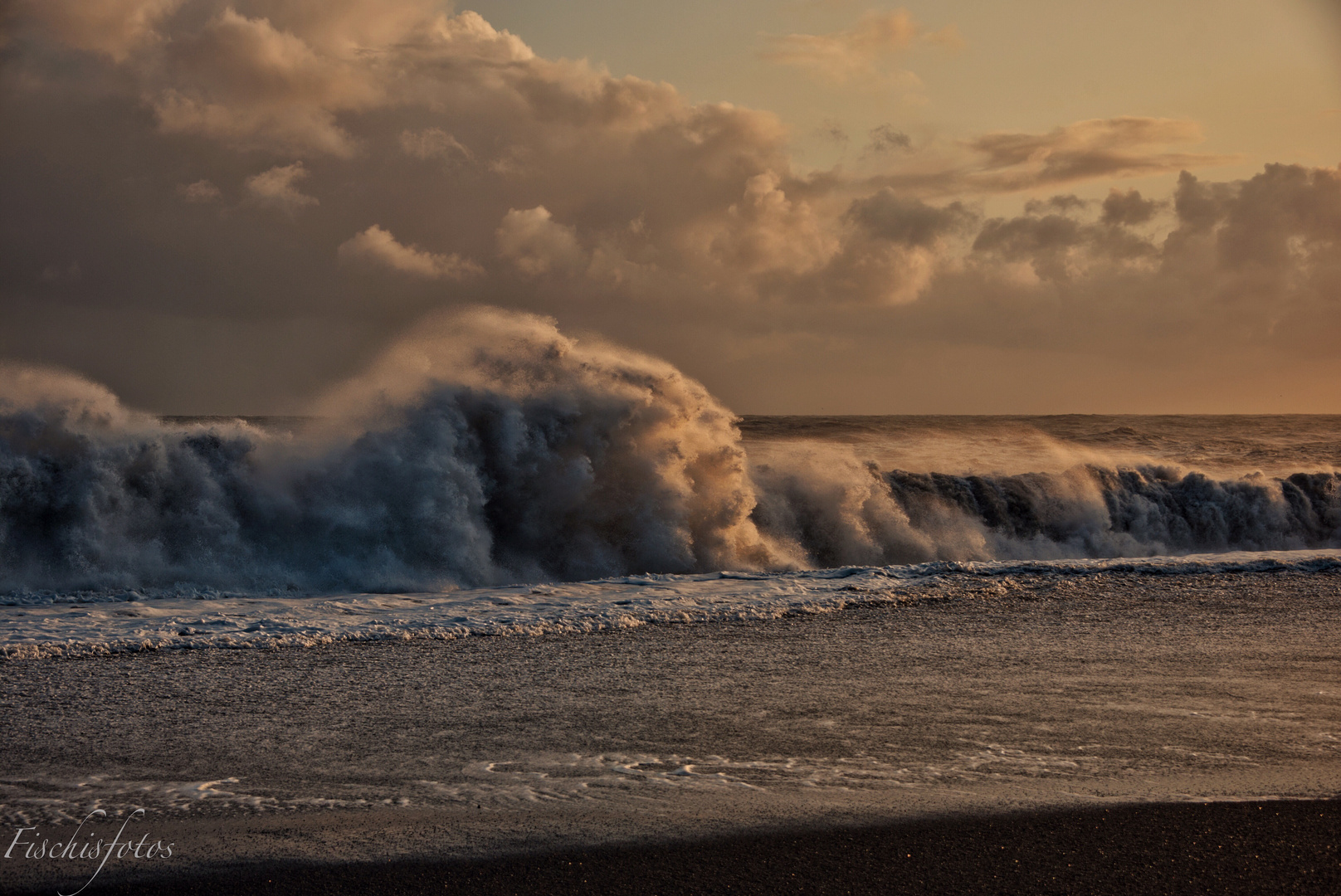 Brandung am Reynisfjara