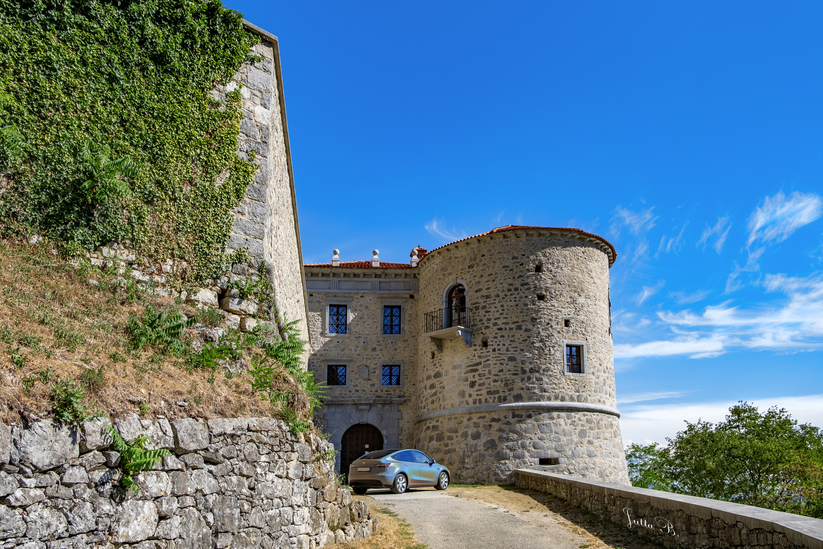 Branik Castle