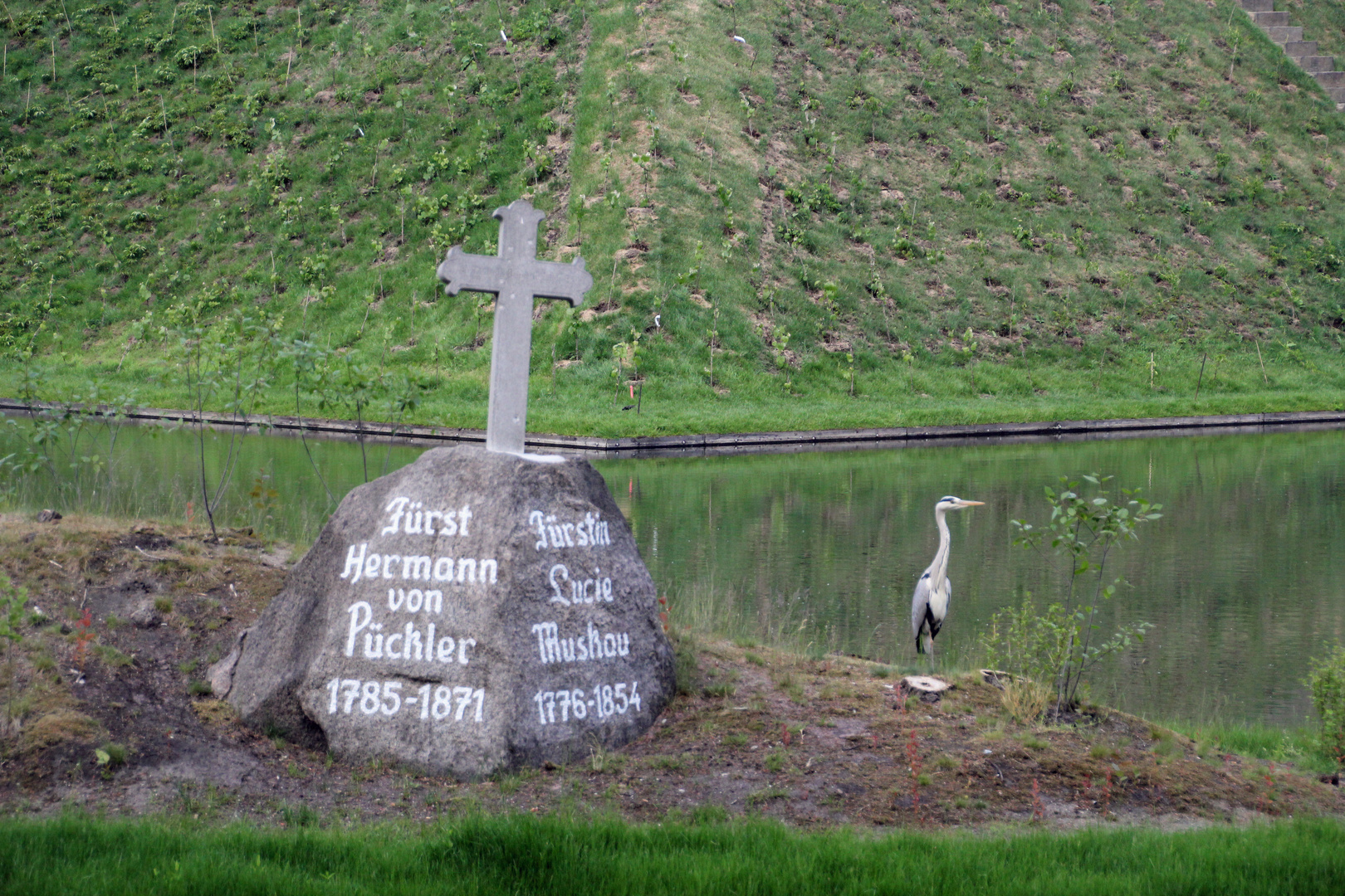 Branitzer Park bei Cottbus: Gedenkstein